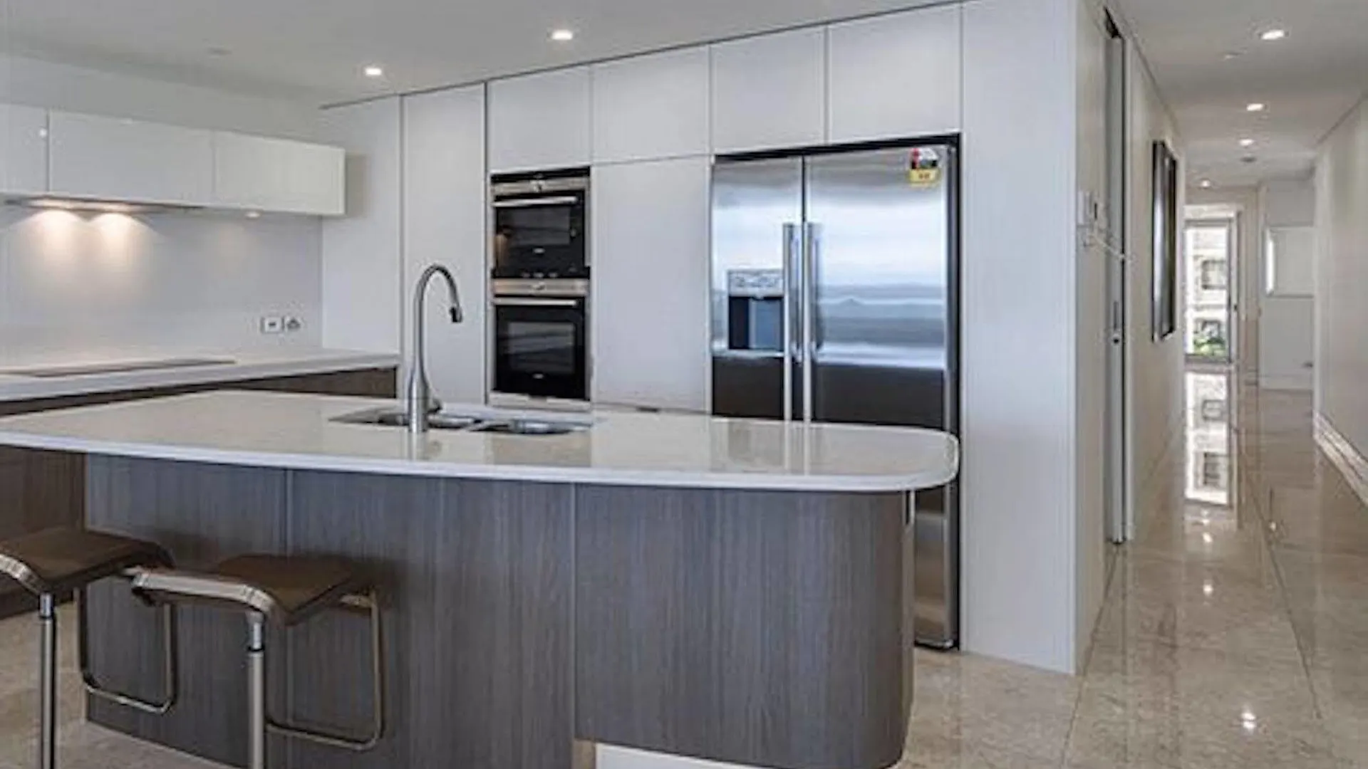 Sea Pearl A1 Beach Resort Mooloolaba Australia
