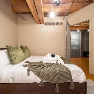 Historic Jd Loft, Near Ice District, Rogers Place, Ug Parking Apartment Edmonton