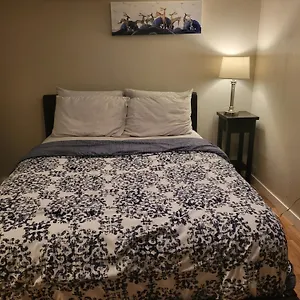 Cozy Private In Homestay Edmonton